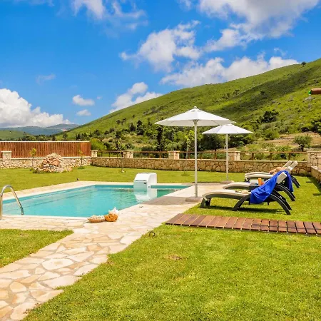 Eden Villa *