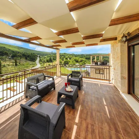 Eden Villa *